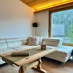 Im Chasa Stefania, Bergblicktraum Mit Garten Und Sauna Daire *