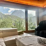 Im Chasa Stefania, Bergblicktraum Mit Garten Und Sauna Daire Scuol