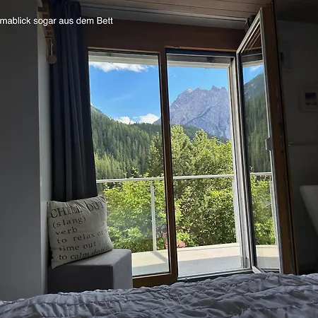 Im Chasa Stefania, Bergblicktraum Mit Garten Und Sauna Scuol