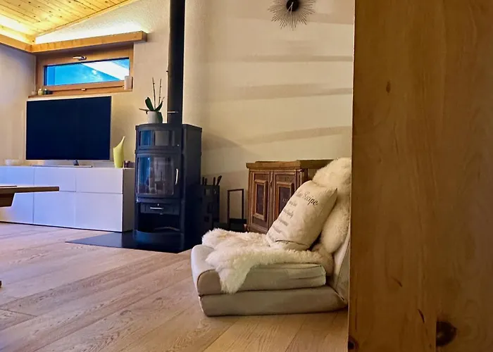 Im Chasa Stefania, Bergblicktraum Mit Garten Und Sauna アパート シュクオル